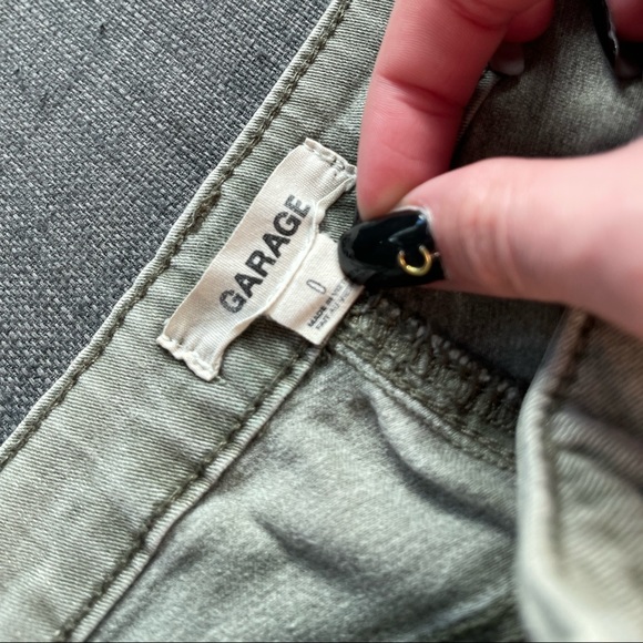 Garage Low-Rise Jeans - Picture 5 of 5